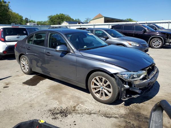 2018 BMW 320