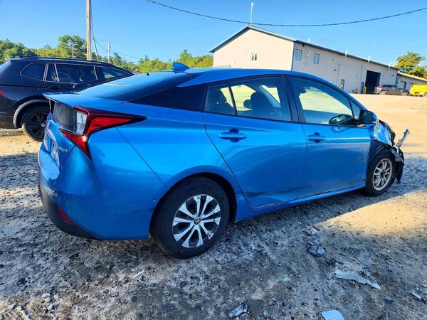 2019 TOYOTA PRIUS LE/XLE