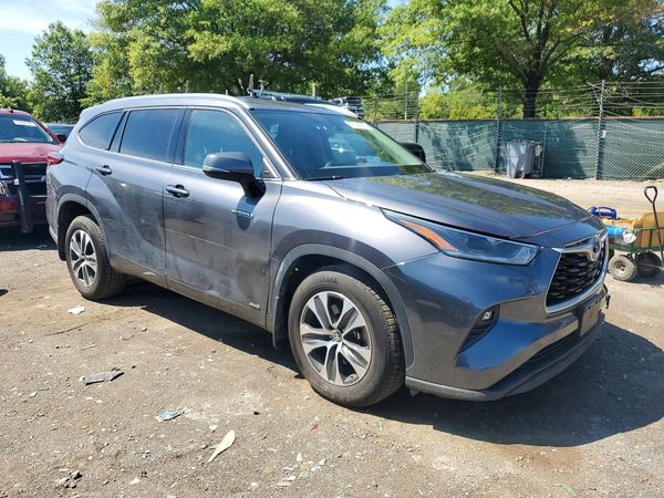 2021 TOYOTA HIGHLANDER