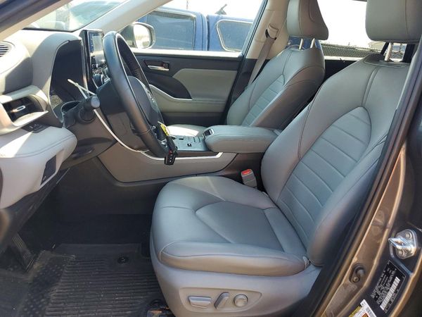 2021 TOYOTA HIGHLANDER