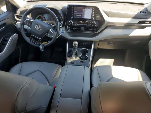 2021 TOYOTA HIGHLANDER