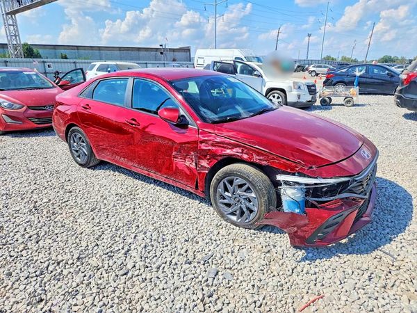 2024 HYUNDAI ELANTRA