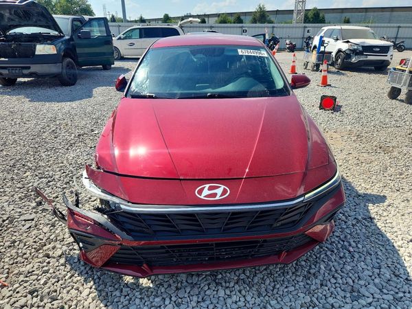 2024 HYUNDAI ELANTRA