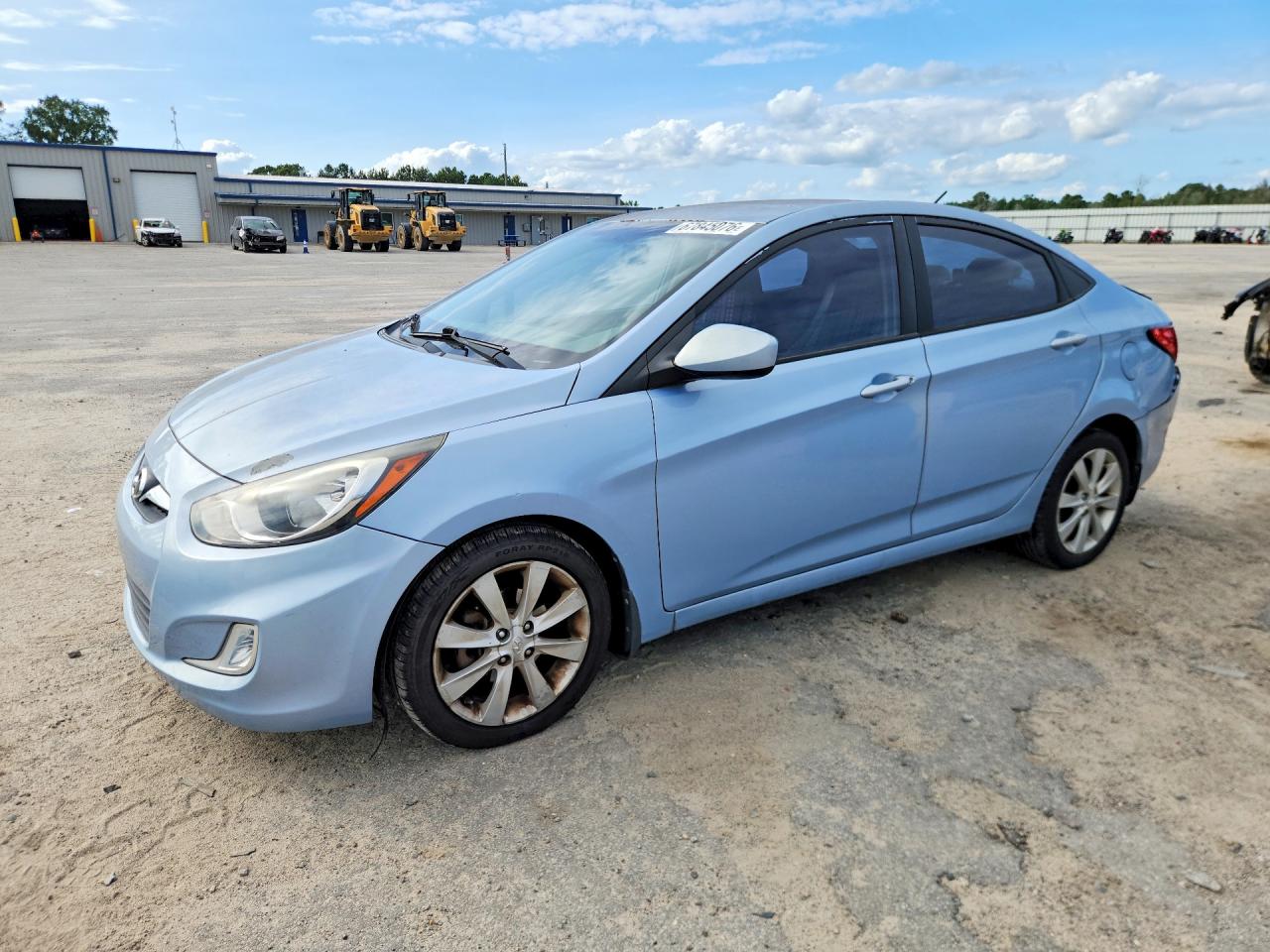 2013 HYUNDAI ACCENT GLS Premium/ SE