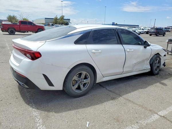 2022 KIA K5