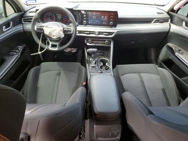 2022 KIA K5