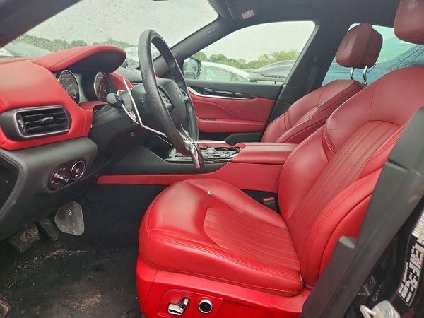 2023 MASERATI LEVANTE