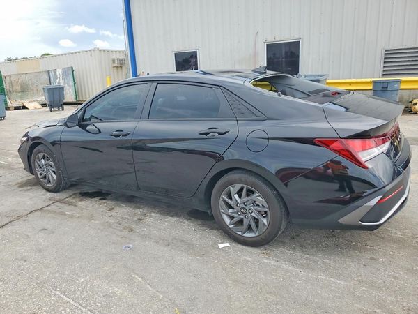 2024 HYUNDAI ELANTRA