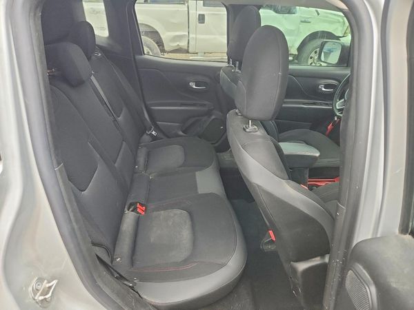 2019 JEEP RENEGADE Trailhawk