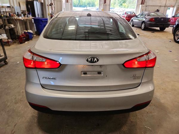2016 KIA FORTE