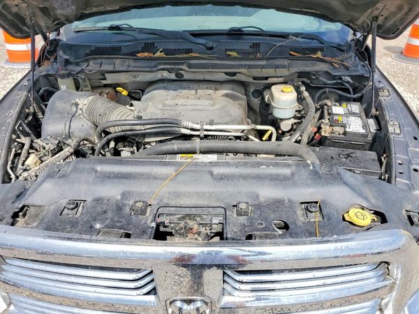 2014 RAM 2500 SLT — Engine bay