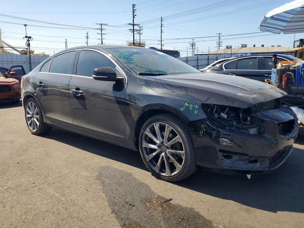 2018 VOLVO S60