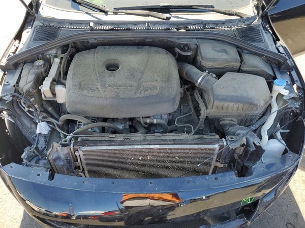 2018 VOLVO S60