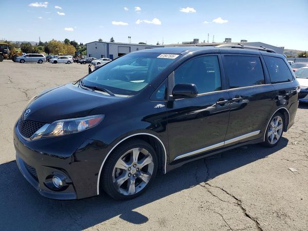 2012 TOYOTA SIENNA