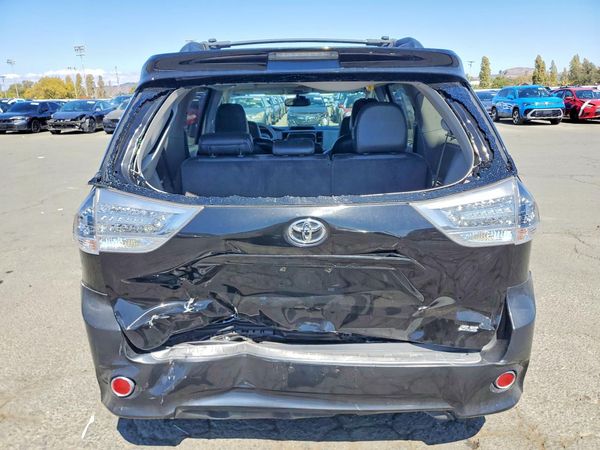 2012 TOYOTA SIENNA