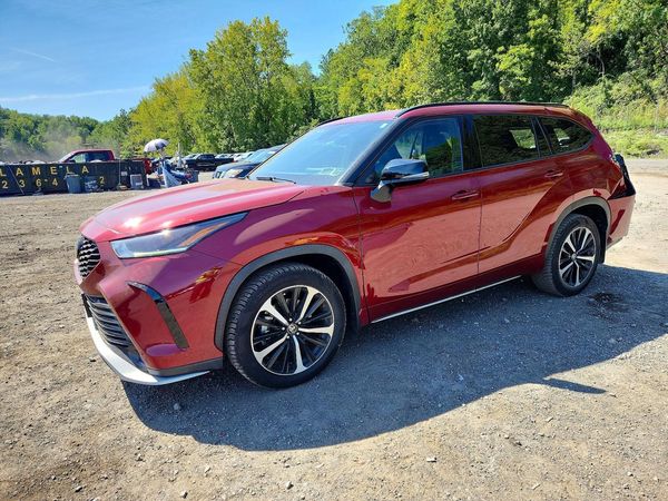 2021 TOYOTA HIGHLANDER