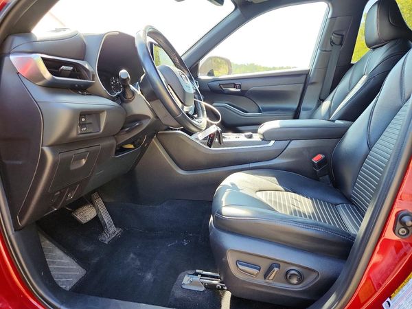 2021 TOYOTA HIGHLANDER