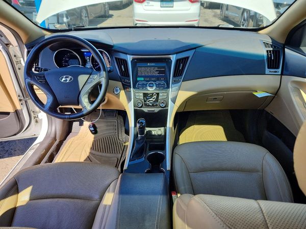 2015 HYUNDAI SONATA GLS(Middle)