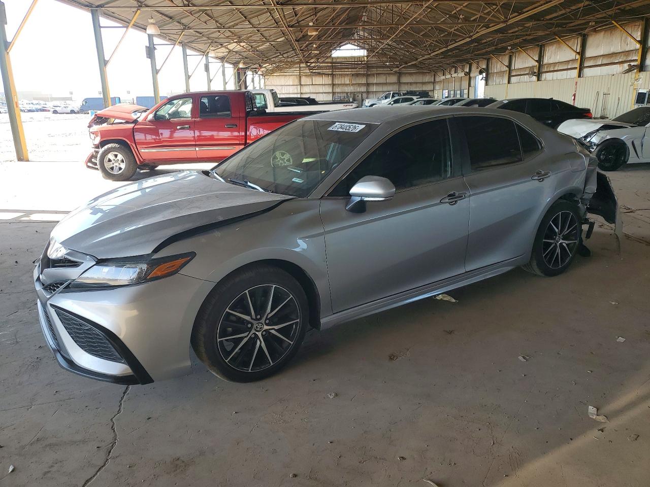 2024 TOYOTA CAMRY