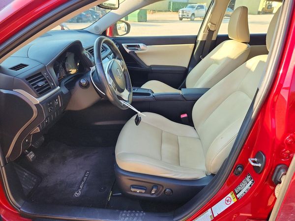 2013 LEXUS CT 200h