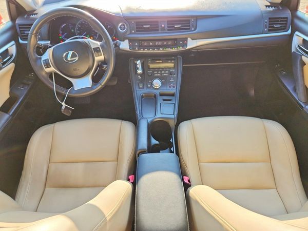 2013 LEXUS CT 200h