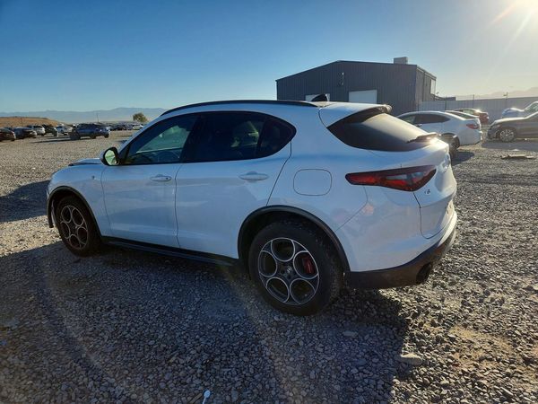 2022 ALFA ROMEO STELVIO
