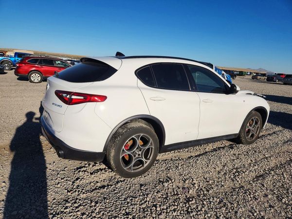 2022 ALFA ROMEO STELVIO