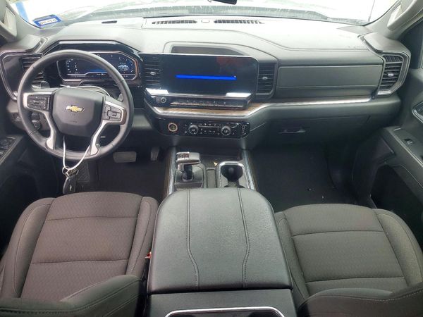 2024 CHEVROLET SILVERADO LT