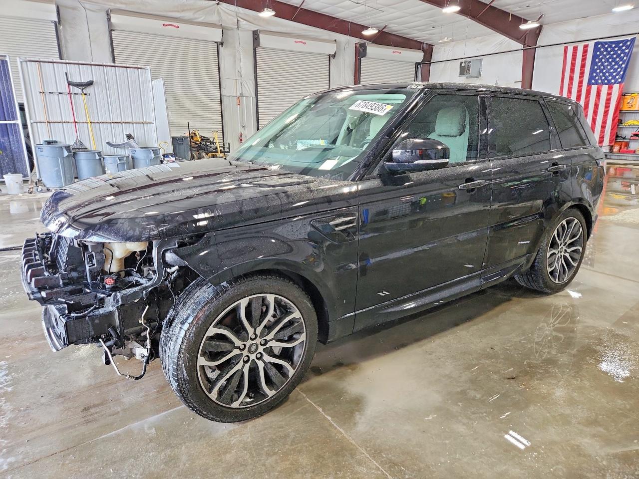 2021 LAND ROVER RANGE ROVER SPORT — Front 3/4