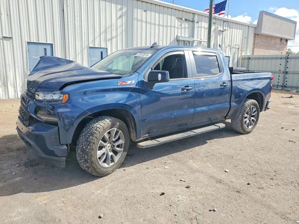 2019 CHEVROLET SILVERADO RST — Front 3/4