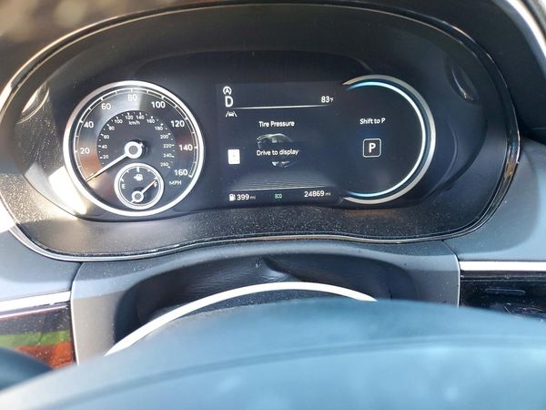 2023 GENESIS GV70