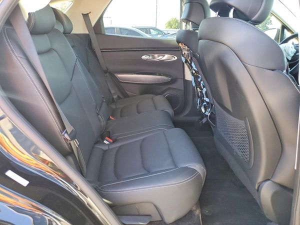 2023 GENESIS GV70