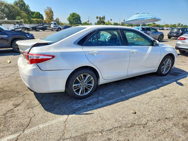 2017 TOYOTA CAMRY