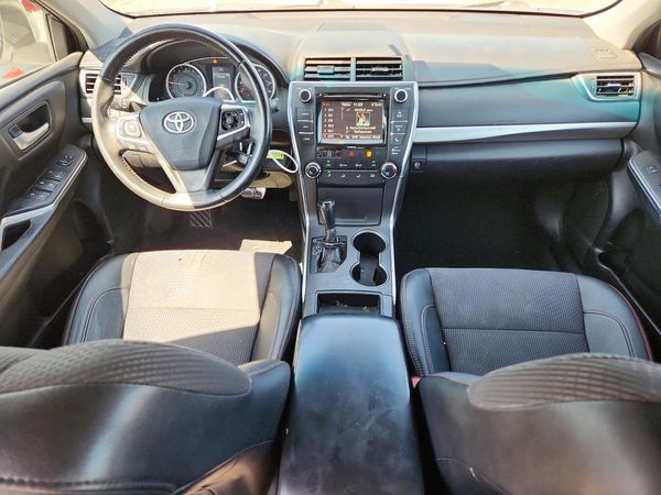 2017 TOYOTA CAMRY