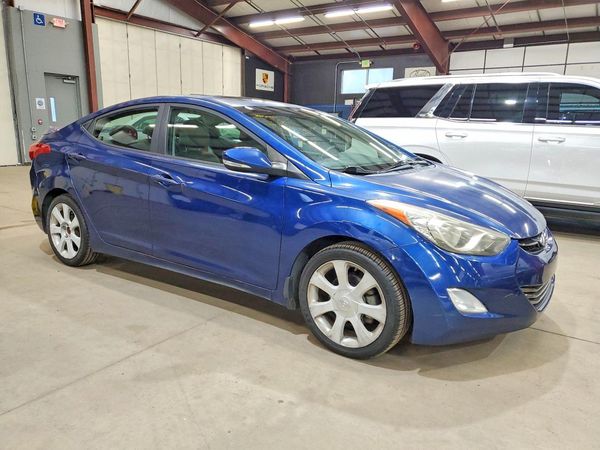 2013 HYUNDAI ELANTRA