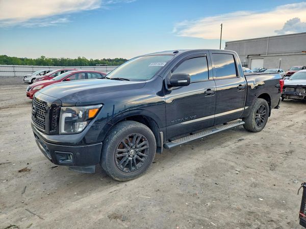 2018 NISSAN TITAN — Front 3/4