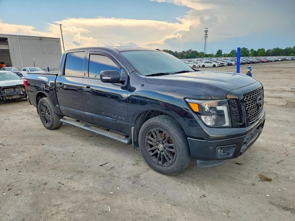 2018 NISSAN TITAN — Passenger 3/4