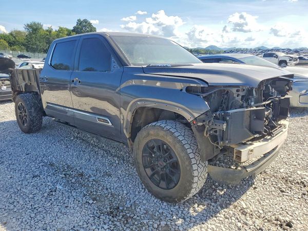 2024 TOYOTA TUNDRA