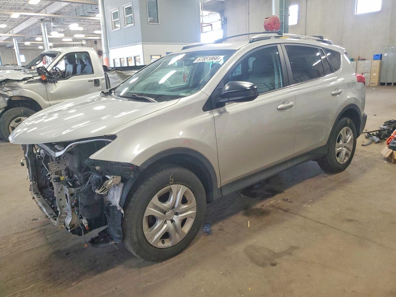 2014 TOYOTA RAV4 Standard — Front 3/4