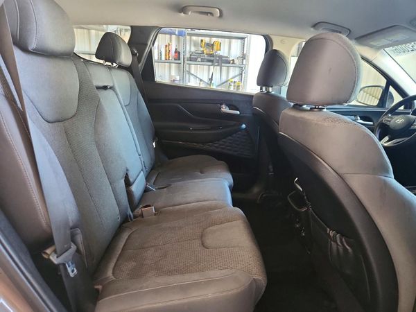 2019 HYUNDAI SANTA FE SE