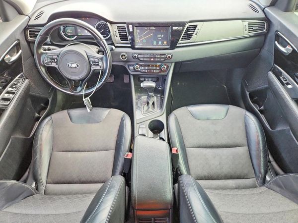 2017 KIA NIRO