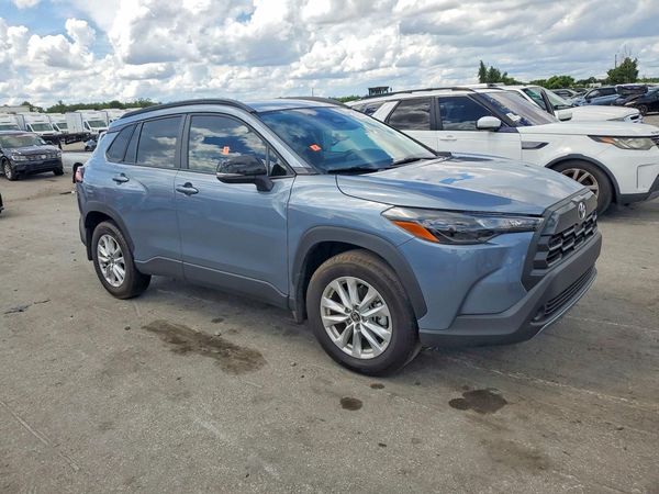 2026 TOYOTA COROLLA CROSS