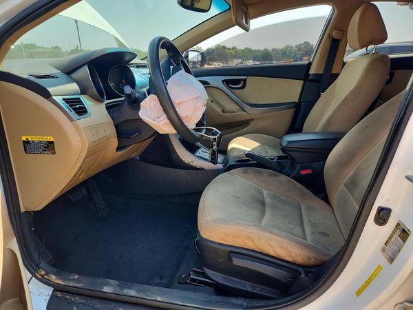 2013 HYUNDAI ELANTRA