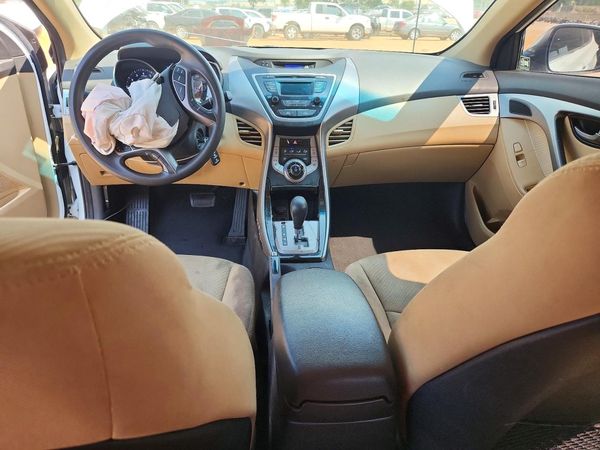 2013 HYUNDAI ELANTRA