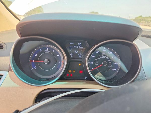 2013 HYUNDAI ELANTRA