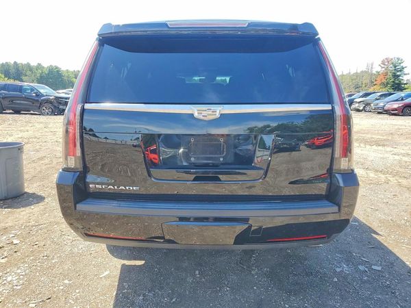 2016 CADILLAC ESCALADE