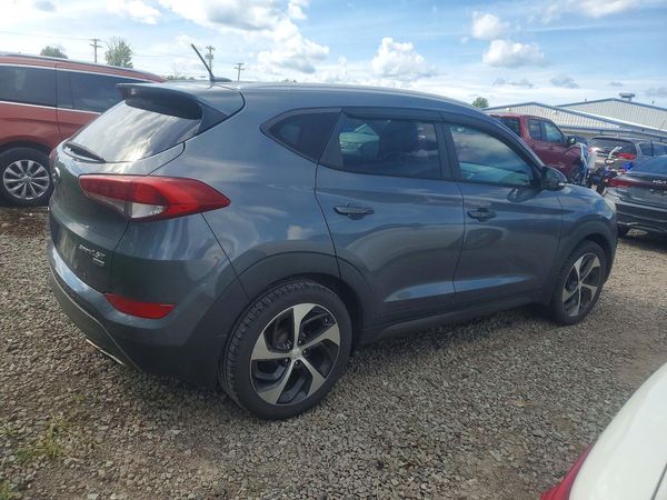 2016 HYUNDAI TUCSON