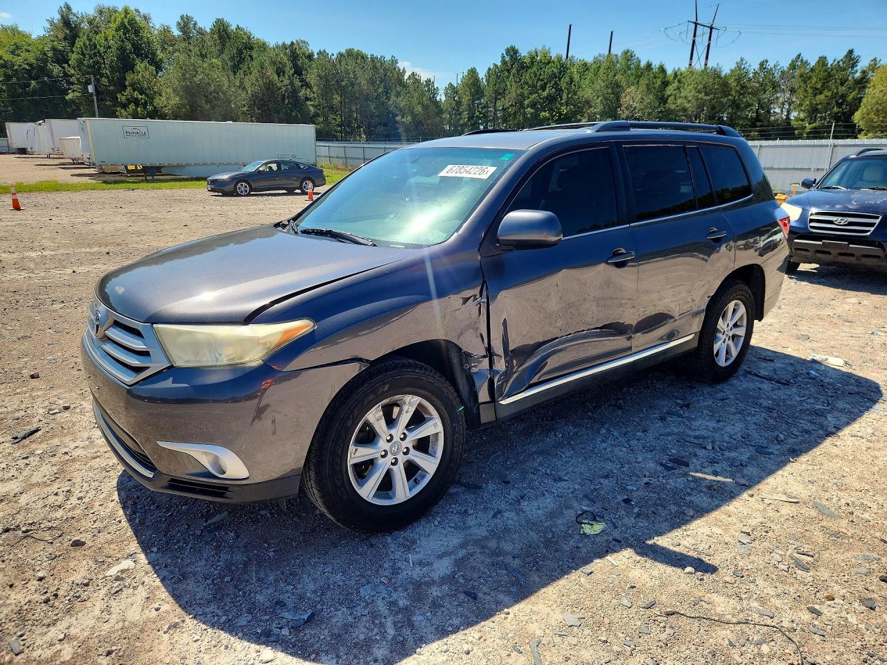 2012 TOYOTA HIGHLANDER Base/Hybrid — Front 3/4