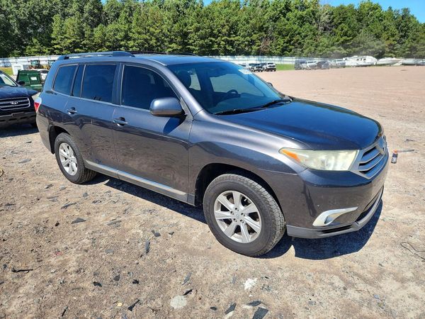 2012 TOYOTA HIGHLANDER Base/Hybrid — Passenger 3/4