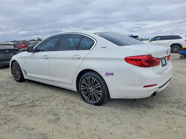 2019 BMW 530E